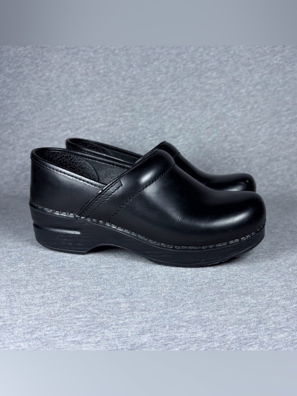 Dansko Professional Clogs Womens Size 36 5.5-6 Black Leather Slip On Nurse
